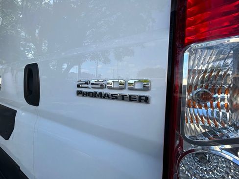 Used 2023 RAM ProMaster 2500 FWD image 33