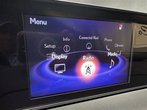 Used 2019 Lexus RX 450h AWD image 25