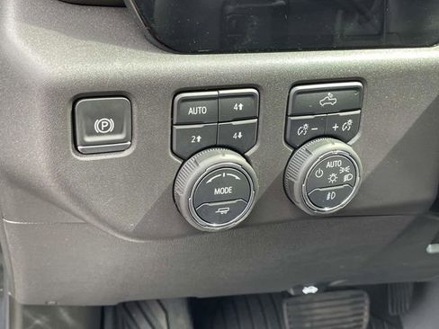 Certified 2025 Chevrolet Silverado 1500 LT Trail Boss w/ Convenience Package II image 16