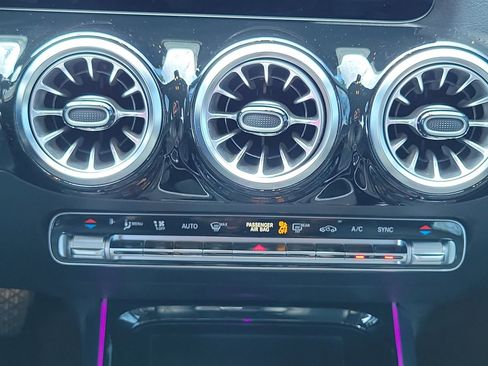 Certified 2022 Mercedes-Benz GLA 250 image 19