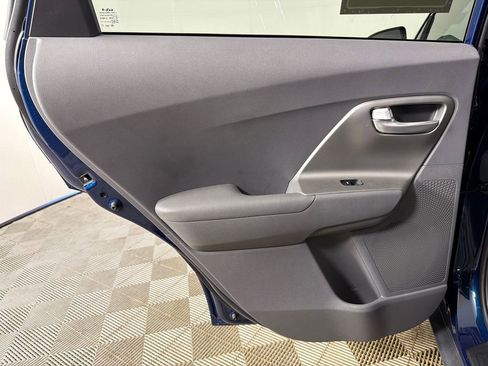 Used 2022 Kia Niro LX FWD image 21