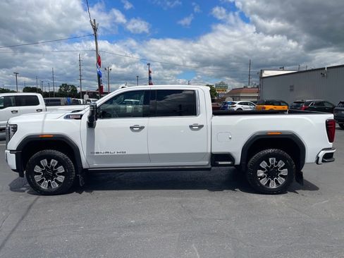 Used 2025 GMC Sierra 3500 Denali w/ Denali Reserve Package AWD/4WD image 7