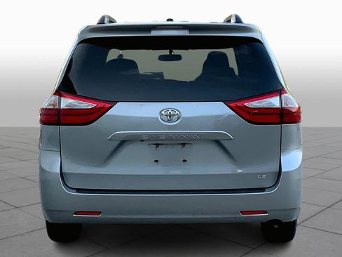 Used 2015 Toyota Sienna LE FWD image 5