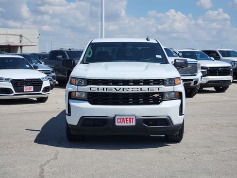 Used 2020 Chevrolet Silverado 1500 Custom w/ Custom Value Package RWD image 2