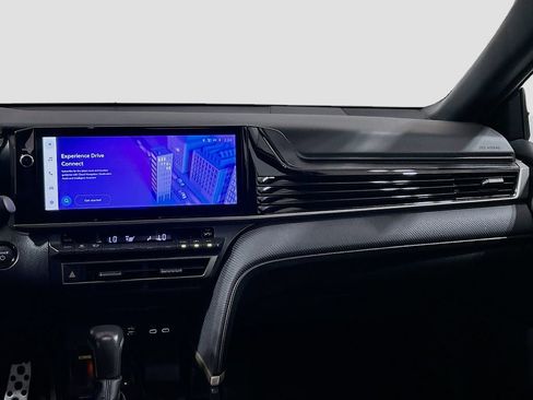 Used 2025 Toyota Camry SE w/ Multimedia Upgrade Package AWD/4WD image 20