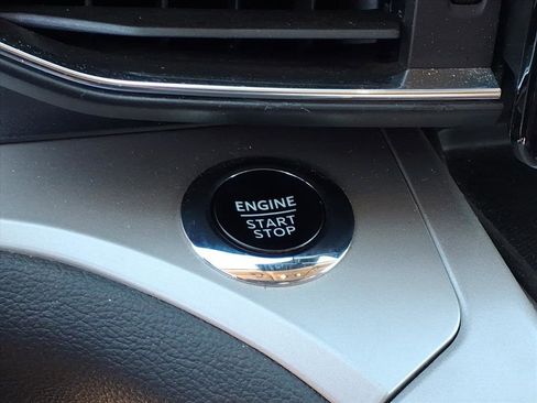 Used 2023 Ford Explorer XLT w/ Equipment Group 202A image 13