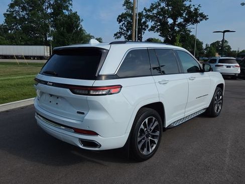 Used 2022 Jeep Grand Cherokee Overland AWD/4WD image 3