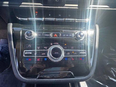 Used 2020 Lincoln Corsair FWD w/ Premium Package image 25