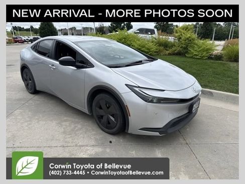 Used 2024 Toyota Prius LE FWD image 1