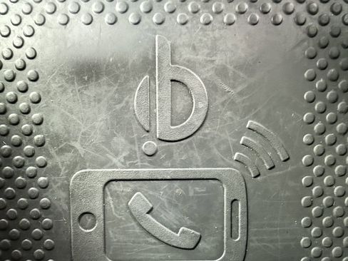 Used 2021 Volkswagen Tiguan SE w/ Panoramic Sunroof Package image 26