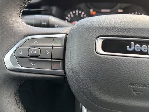 New 2026 Jeep Compass Limited image 18