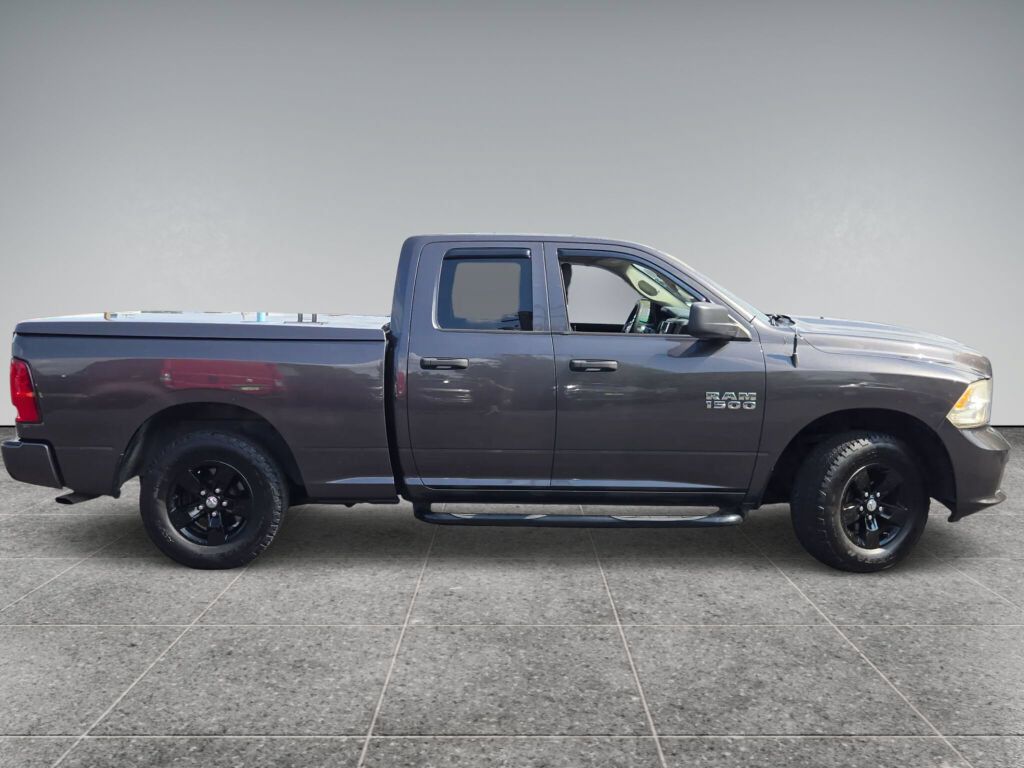 Certified 2018 RAM 1500 Express AWD/4WD image 4