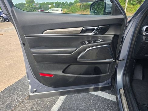Used 2021 Kia Telluride SX w/ Towing Package FWD image 14