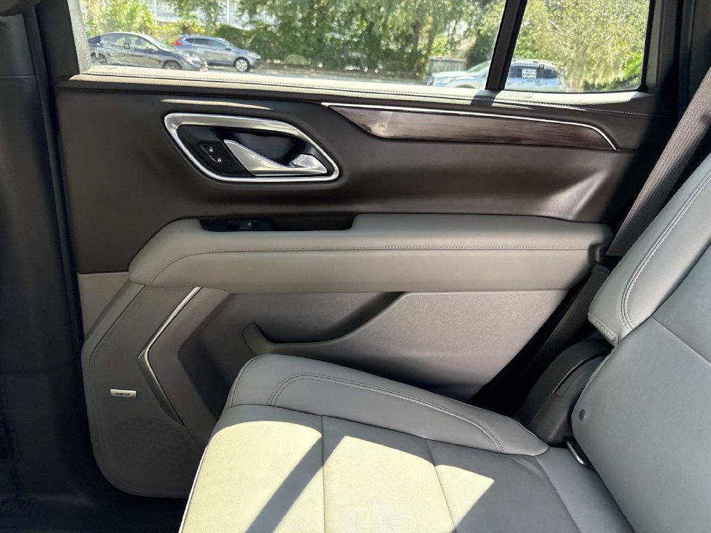 Used 2021 Chevrolet Tahoe LT w/ LT Signature Package AWD/4WD image 18