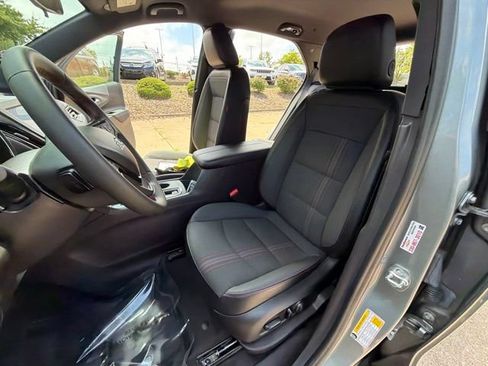 Used 2024 Chevrolet Equinox RS FWD image 16