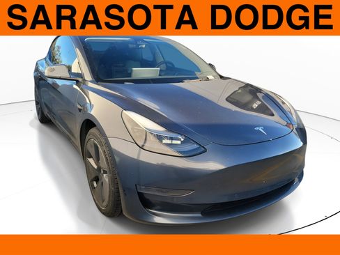 Used 2022 Tesla Model 3 Long Range image 1