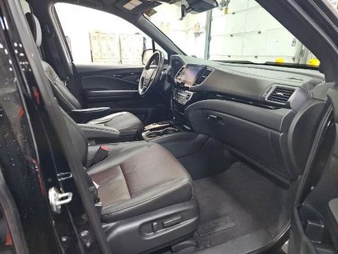 Used 2023 Honda Ridgeline Black Edition image 11