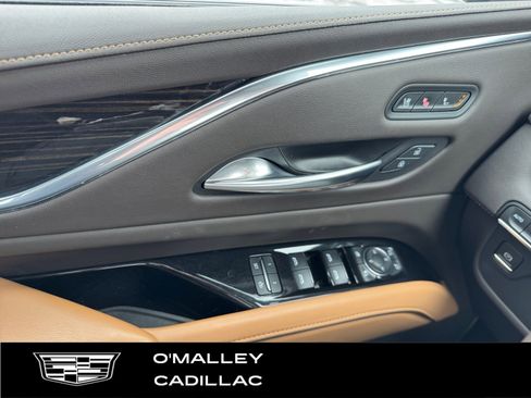 Used 2021 Cadillac Escalade Premium Luxury w/ LPO, Radiant Package image 19