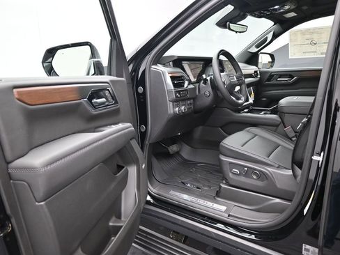 New 2026 GMC Yukon XL Denali image 11