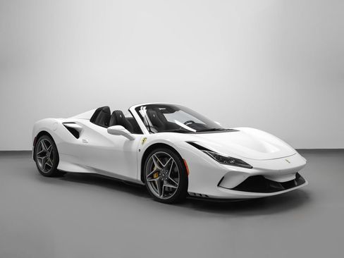 Certified 2022 Ferrari F8 Tributo RWD image 1