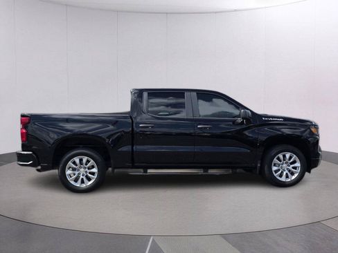 Used 2023 Chevrolet Silverado 1500 Custom w/ LPO, Dark Essentials Package RWD image 4