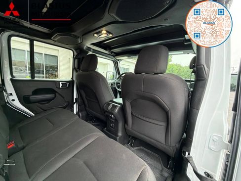 Used 2023 Jeep Wrangler Unlimited w/ Sun & Screen Package AWD/4WD image 49