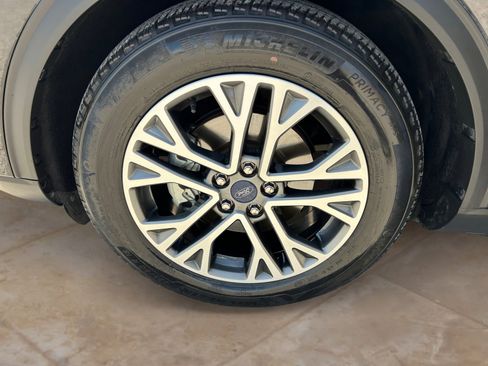 Used 2022 Ford Escape SEL FWD image 24