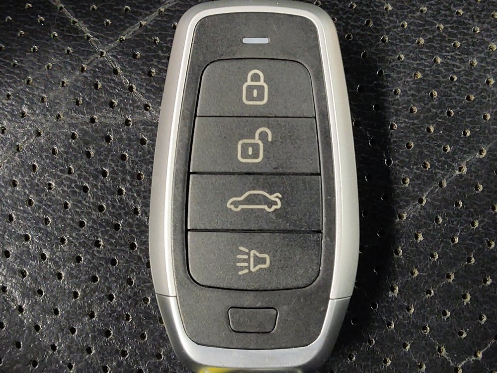 Used 2019 Nissan Sentra SL FWD image 32