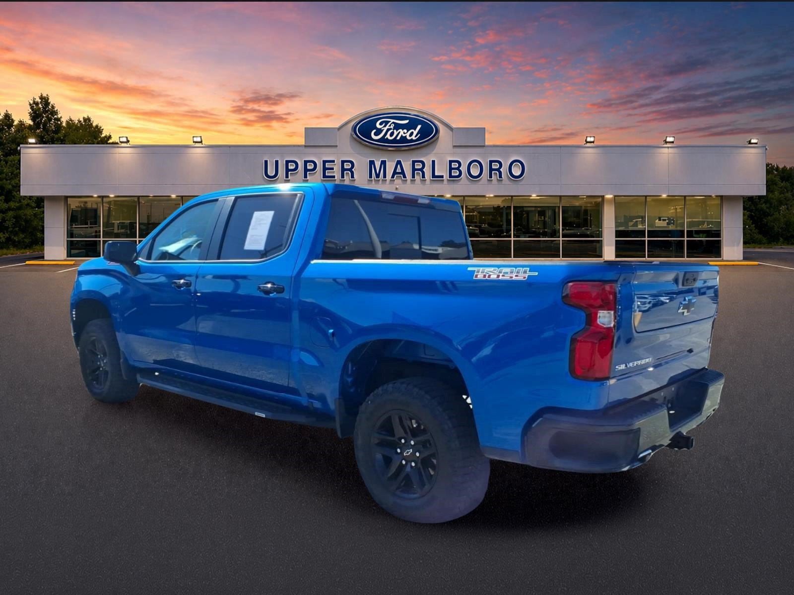 Used 2024 Chevrolet Silverado 1500 LT Trail Boss w/ Convenience Package II AWD/4WD image 6
