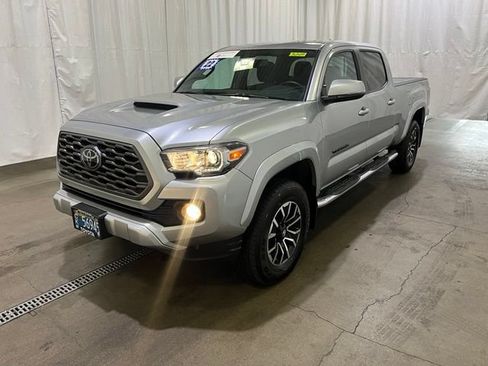 Certified 2022 Toyota Tacoma TRD Sport w/ Black Out Package (TMS) AWD/4WD image 8