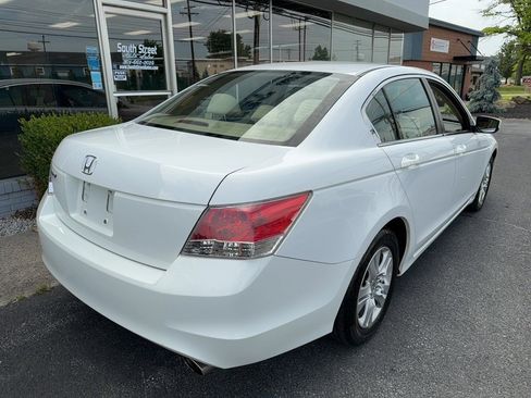 Used 2009 Honda Accord LX-P image 3