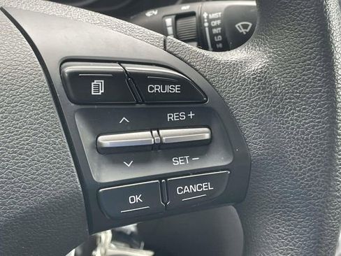 Used 2020 Hyundai Elantra SEL FWD image 23