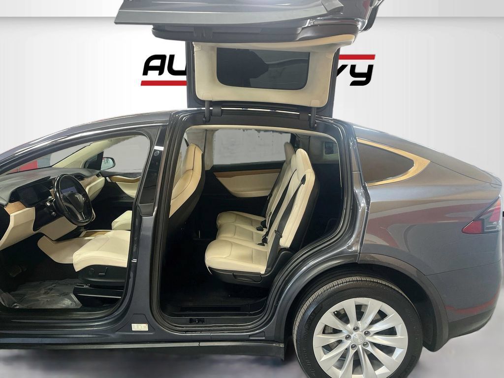 Used 2019 Tesla Model X AWD/4WD image 24