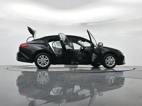 Used 2025 Toyota Camry LE FWD image 51