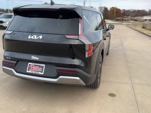 Used 2024 Kia EV9 Light Long Range image 8