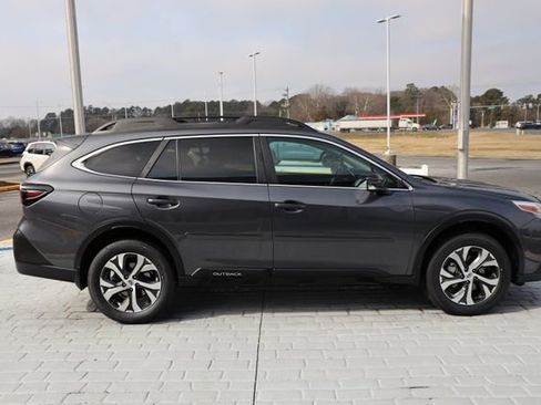 Certified 2022 Subaru Outback Limited image 6