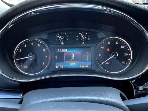 Used 2022 Buick Encore Preferred w/ Safety Package image 21