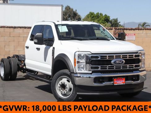 Used 2023 Ford F550 2WD Crew Cab Super Duty image 2