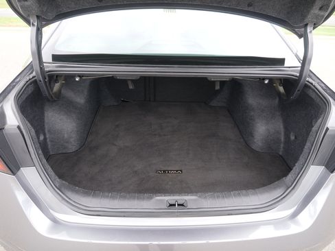 Used 2024 Nissan Altima 2.5 SV image 12