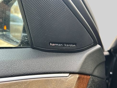 Used 2010 Mercedes-Benz E 350 4MATIC Sedan image 24