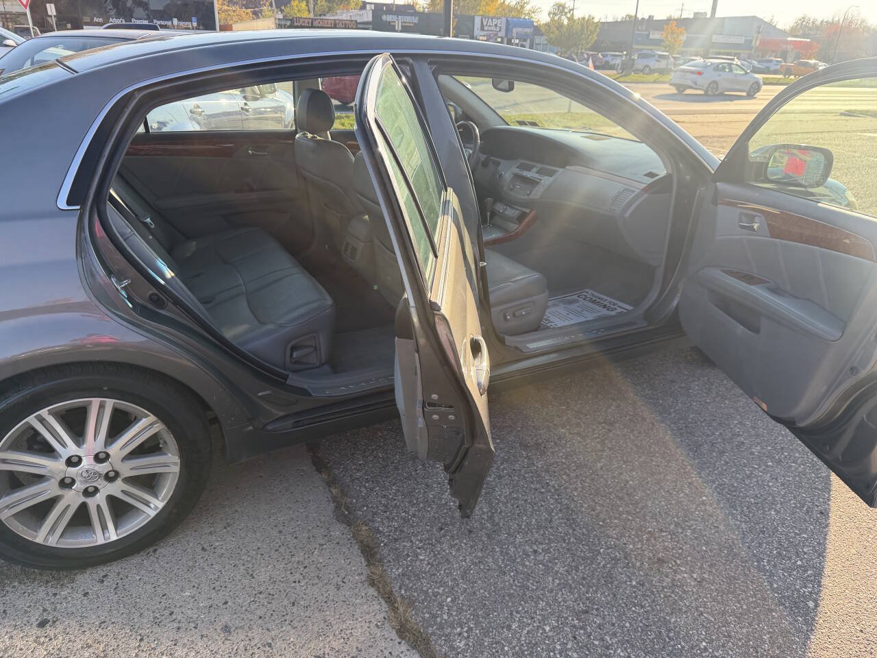 Used 2007 Toyota Avalon Limited FWD image 6