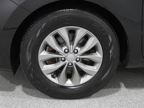 Used 2021 Kia Sedona LX image 20