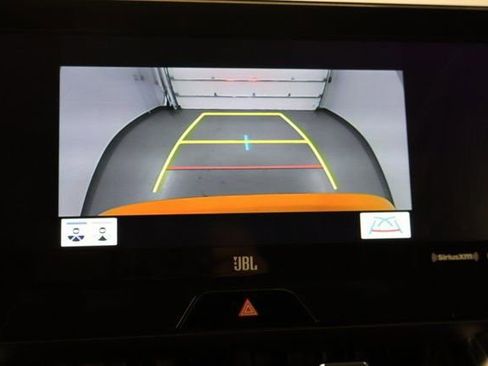 Used 2021 Toyota Venza XLE w/ Softex Package image 27