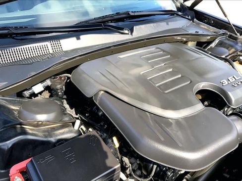 Used 2016 Chrysler 300 Limited RWD image 33