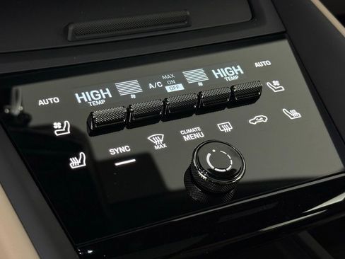 New 2025 Porsche Macan Electric image 34