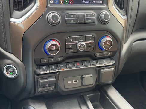 Used 2022 Chevrolet Silverado 2500 High Country w/ Safety Package II image 11