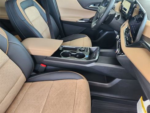 New 2026 Chevrolet Equinox ACTIV w/ Convenience Package III image 10