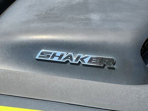 Used 2015 Dodge Challenger R/T Plus RWD image 5