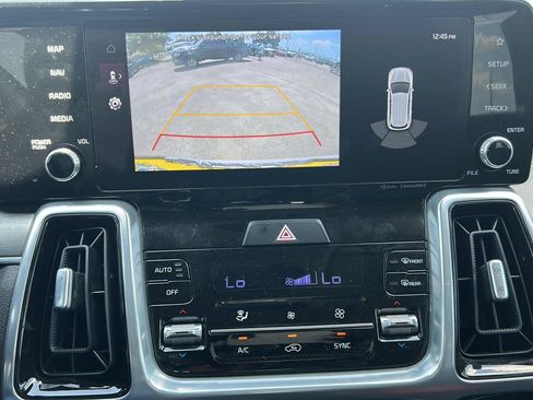 Used 2023 Kia Sorento SX FWD image 9