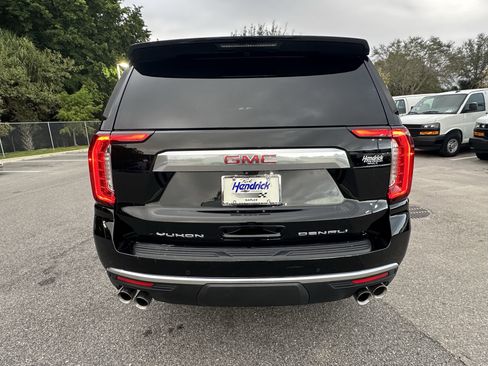 Used 2023 GMC Yukon Denali w/ Denali Reserve Package image 9